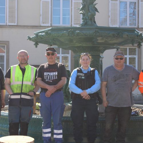 De gauche à droite : 'Didier ZOTT (en remplacement de Benoît DENNER), Stéphane MUNOS, Christophe SZYANOWSKI, Sonia MANGEOLLE (Garde-Champêtre), Stéphane FERRON et Yves FROEHLICHER